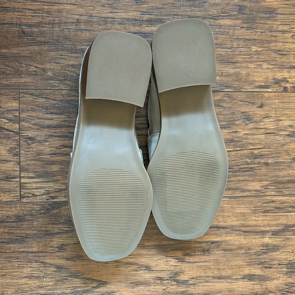 BRAND NEW STEVE MADDEN ANNABETH LOAFERS SIZE 7
‼️PRICE IS NOW FIRM ‼️ - Picture 6 of 6